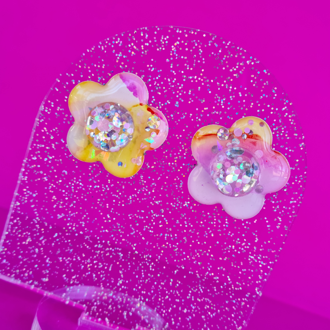 PASTELL CONFETTI STUDS